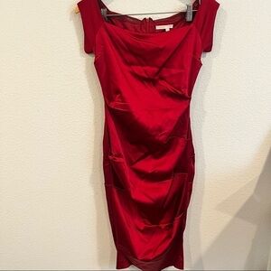 Issue size 6 deep red cap sleeve dress with rouching